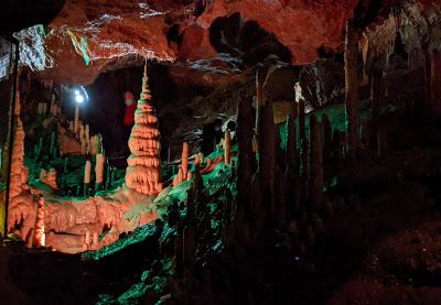 Die Teufelshöhle in Pottenstein — 22 Bilder / 22 photos  — La grotte du diable de Pottenstein