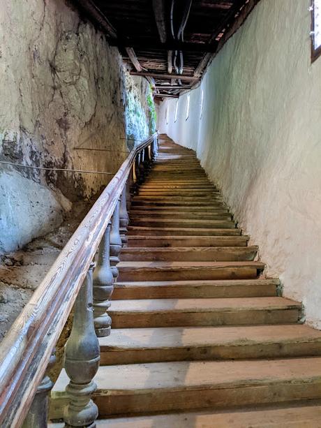 Pottenstein /Schloss und Kirche / Le château et l'église) — 20 Bilder / 20 photos