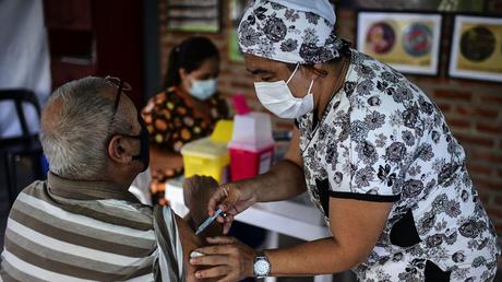 Argentine : Combinaison  des vaccins Spoutnik V avec ceux de Moderna et d’AstraZeneca