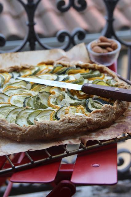 Tarte rustique courgette-amande (vegan)