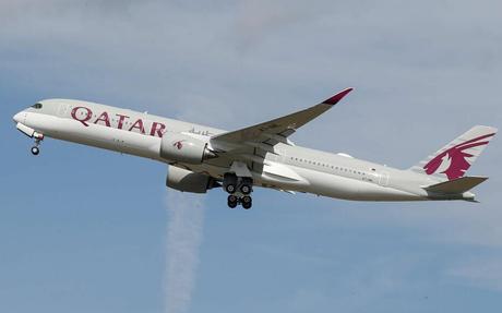 Treize Airbus A350 de Qatar Airways cloués au sol pour des problèmes sur le fuselage