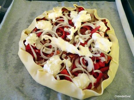 Tarte salée à la chair à saucisse et straciatella Tarte salée à la chair à saucisse et straciatella