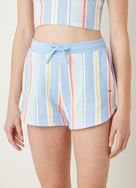 DEMAIN NOUS APPARTIENT : le short à rayures de Sofia dans l’épisode 985