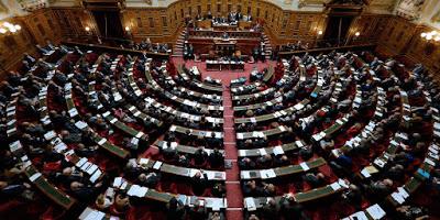Le parlement qui parlemente Le parlement qui parlemente