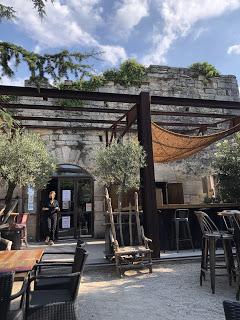 Royan, professeure de français à la Chartreuse de Villeneuve-les-Avignon pour le Festival d'Avignon 2021