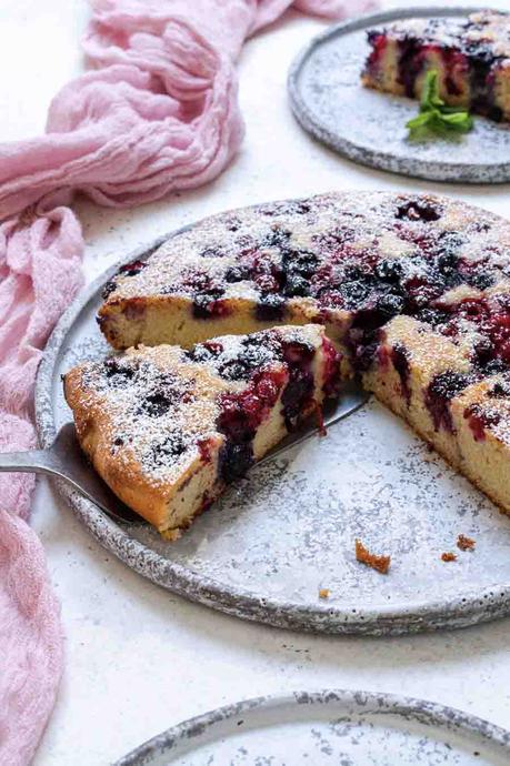 Gâteau amandes et fruits rouges ( sans farine ) Gâteau amandes et fruits rouges ( sans farine )