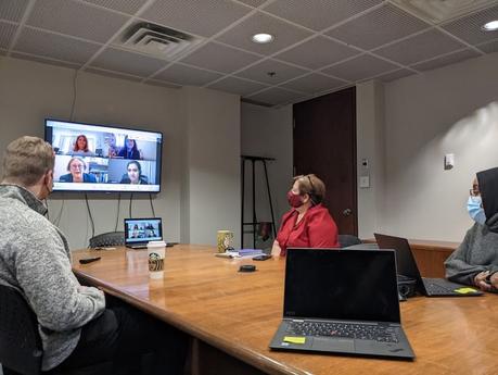 The Bright Side of Business : Code Youth reçoit un financement pour autonomiser les jeunes à risque grâce à une formation dans le secteur de la technologie Rencontre Code Jeunesse