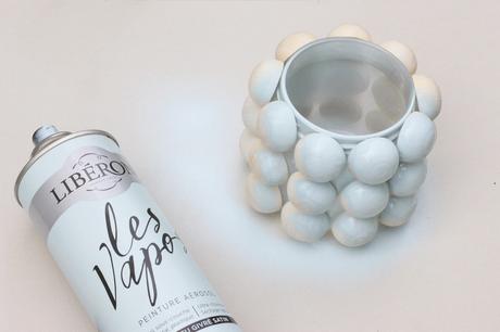 DIY vase bulle en verre et bois : ne jetez plus vos bocaux ! personnaliser objet bocaux verre peinture aérosol