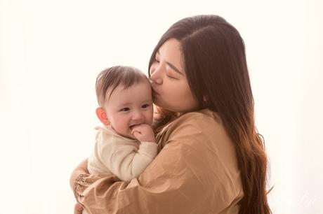 Photographe bébé 5 mois en studio Le Vésinet