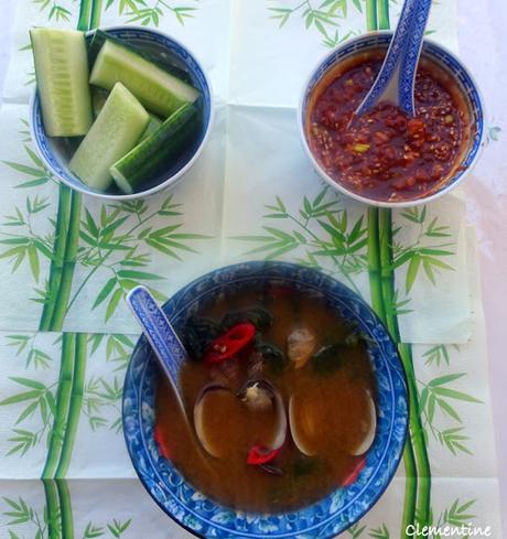 Soupe coréenne aux épinards et palourdes