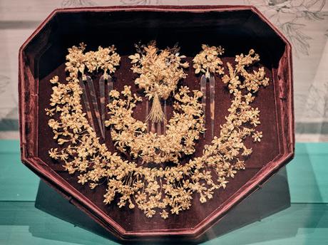 Goldener Brautschmuck Kaiserin Elisabeth von Österreich — Parure nuptiale en or de l'impératrice Elisabeth