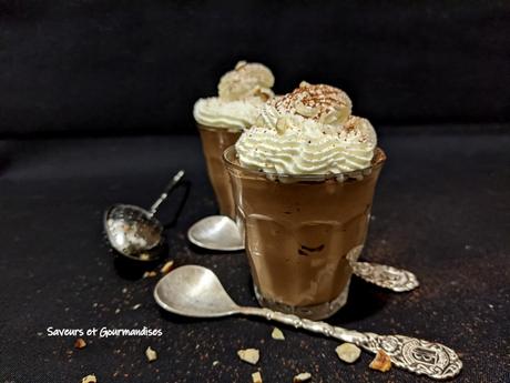 Mousse au Chocolat et aux Noisettes.