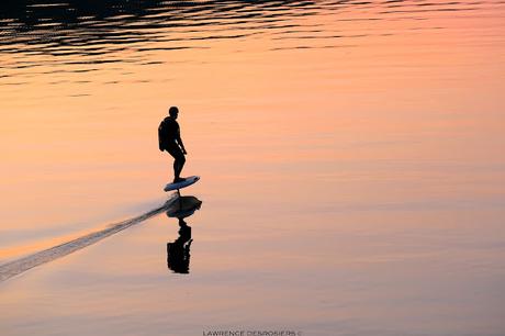 Il a donné son spectacle au quai...