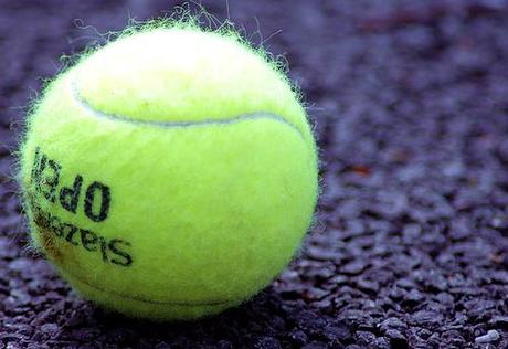 Tennis Ball par David H-W (Extrajection)