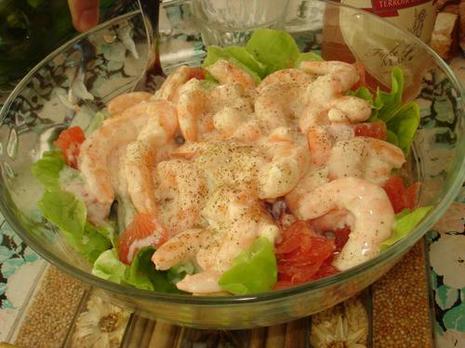 La petite salade fraiche aux crevettes, fabuleuse sauce aux agrumes
