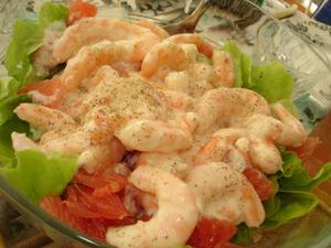 La petite salade fraiche aux crevettes, fabuleuse sauce aux agrumes