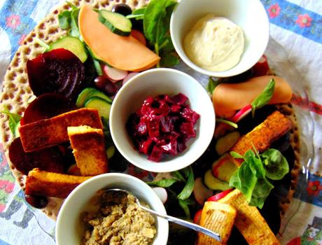 Pain garni de l'été ... ou couronne estivale Pain garni de l'été ... ou couronne estivale