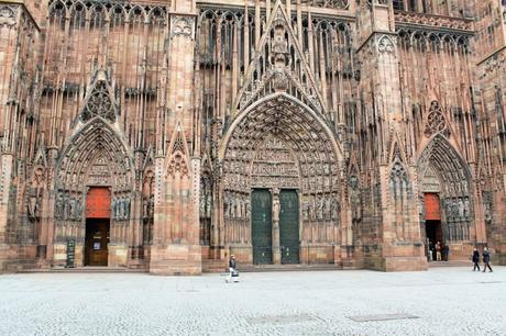 Les trois portails de la façade de la cathédrale de Strasbourg © Patrick Nouhailler - licence [CC BY-SA 2.0] from Wikimedia Commons