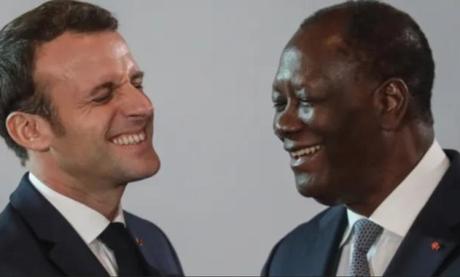 Comment Les Puissances Étrangères Recrutent et Fabriquent une élite locale à leur service