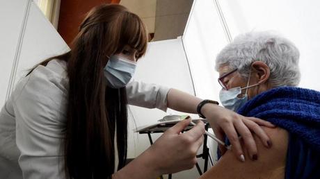 France : La campagne pour une troisième dose de vaccin contre le Covid-19 se précise