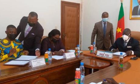 Insertion socio-économique des jeunes : le MINJEC signe des accords de partenariat avec deux entreprises camerounaises