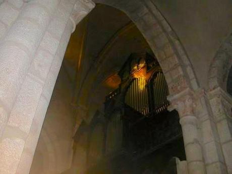 charmes, roman, christian cottet-emard, éditions orage lagune express, littérature, fiction, blog littéraire de christian cottet-emard, parution, publication, édition, musique, piano, pianiste, orgue, oyonnax, nantua, lyon, barcelone, venise, lisbonne, france, espagne, italie, portugal, jura, rhône-alpes, rhône