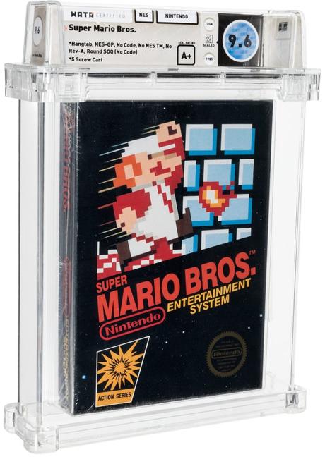 Comment une nouvelle catégorie d’investisseurs motivés par la nostalgie et la chasse aux liquidités ont propulsé le marché du jeu vidéo sur une orbite élevée Cette copie scellée du jeu original Super Mario Bros. de Nintendo de 1985 a établi un record du monde pour un jeu vidéo aux enchères lorsqu'il s'est vendu pour 660 000 $ le 2 avril 2021. Photo publiée avec l'aimable autorisation de Heritage Auctions, Dallas.