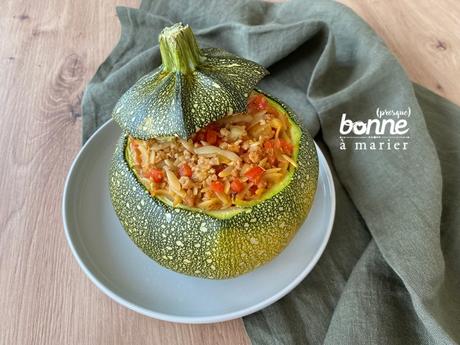 Courgette ronde farcie aux PST, à l’orzo et aux petits légumes {protéines de soja texturées}