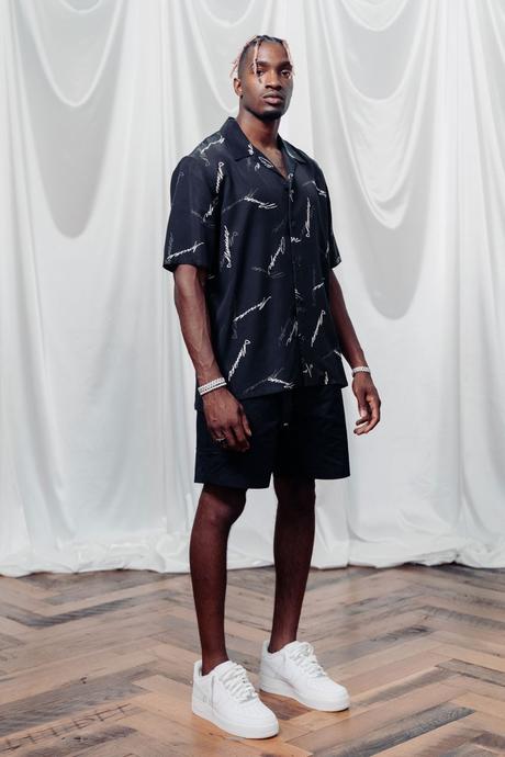 A Ma Maniére présente sa première collection de vêtements A Ma Maniére présente sa première collection de vêtements