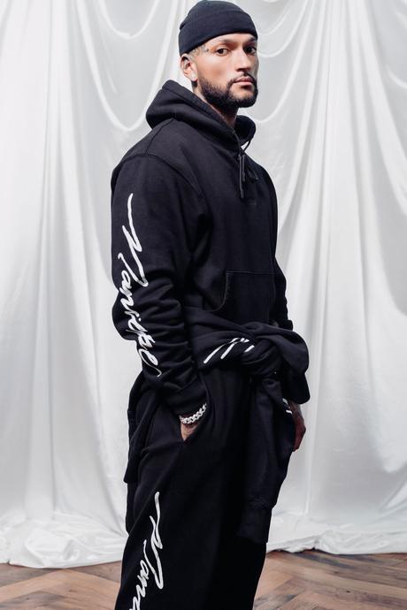 A Ma Maniére présente sa première collection de vêtements A Ma Maniére présente sa première collection de vêtements