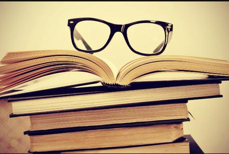 Au lieu de passer votre temps sur les réseaux sociaux, vous pourriez lire 200 livres par an !