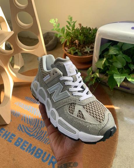 Salehe Bembury présente sa New Balance 574 “The Yurt” Salehe Bembury présente sa New Balance 574 “The Yurt”