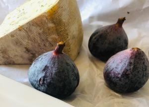 Chutney de figues, oignons rouge et fruits secs