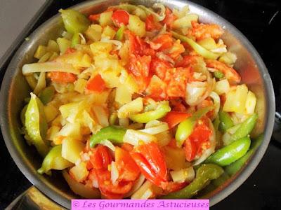 Poêlée estivale sur écrasée de pommes de terre (Vegan) Poêlée estivale sur écrasée de pommes de terre (Vegan)