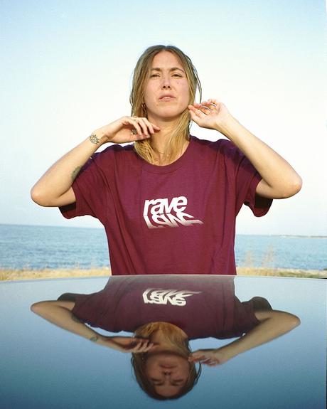 Rave présente sa nouvelle collection Fall Winter 2021 Rave présente sa nouvelle collection Fall Winter 2021