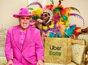 Elton John s’échangent leurs tenues emblématiques