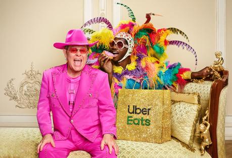 Lil Nas X et Elton John s’échangent leurs tenues emblématiques