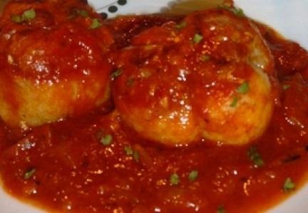 Paupiettes de porc à la sauce tomate