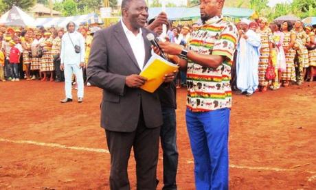 Cameroun : Des bourses scolaires et académiques aux élèves et étudiants dans la Mifi