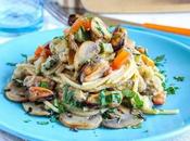 Spaghetti crème champignons, légumes variés moules