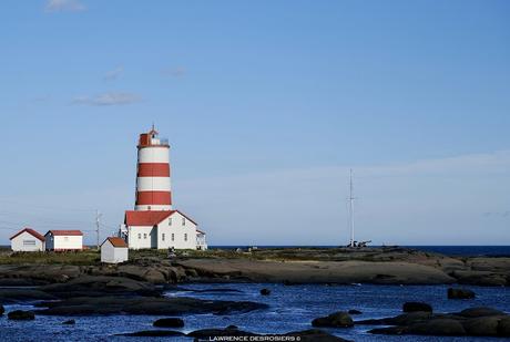 Le Phare de Pointe-des-Monts…