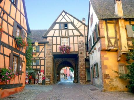 Portes Fortifiées en Alsace - Riquewihr © French Moments