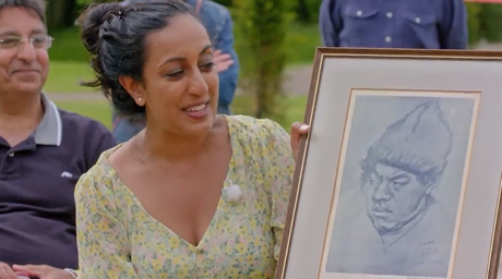 Un invité de Antiques Roadshow est horrifié alors que la tournure cachée du portrait est révélée par un expert Un invité de Antiques Roadshow est horrifié alors que la tournure cachée du portrait est révélée par un expert