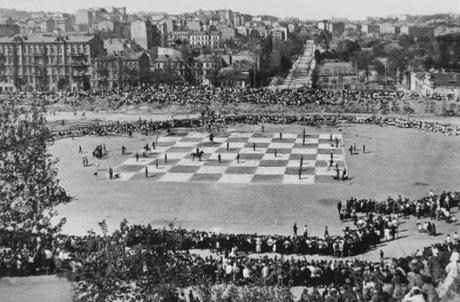 Pourquoi une partie d'échecs jouée en 1924 est rentrée dans l'histoire ?