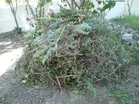 DIVERS TRAVAUX DEPUIS UN MOIS travaux,béton,portail,crépi,mur,muret de pierres,jardin,projets,pelouse