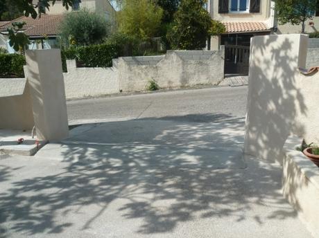 DIVERS TRAVAUX DEPUIS UN MOIS travaux,béton,portail,crépi,mur,muret de pierres,jardin,projets,pelouse