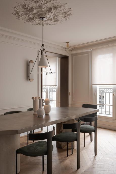 salle à manger table longue marbre brut grecque