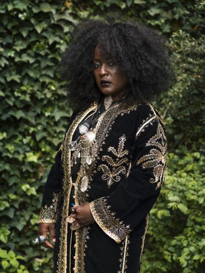 Au Peabody Essex Museum, une nouvelle exposition reprend ce que signifie être une «sorcière» Au Peabody Essex Museum, une nouvelle exposition reprend ce que signifie être une «sorcière»