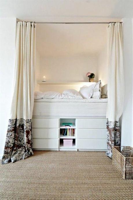 installer lit mezzanine estrade avec tiroirs rangement optimisé petit appartement malin bien agencé