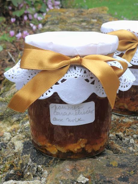 Confiture de pommes caramélisées aux noix